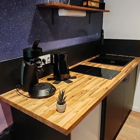 Nuit Dans Les Etoiles - Balneo & Sauna Prive Apartment Troyes