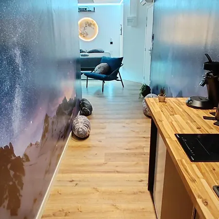 Nuit Dans Les Etoiles - Balneo & Sauna Prive Apartment