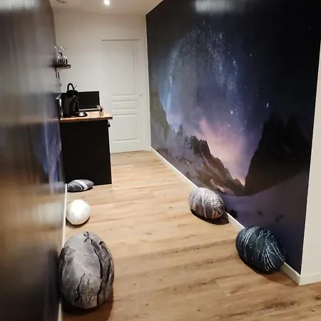 Nuit Dans Les Etoiles - Balneo & Sauna Prive Apartment Troyes