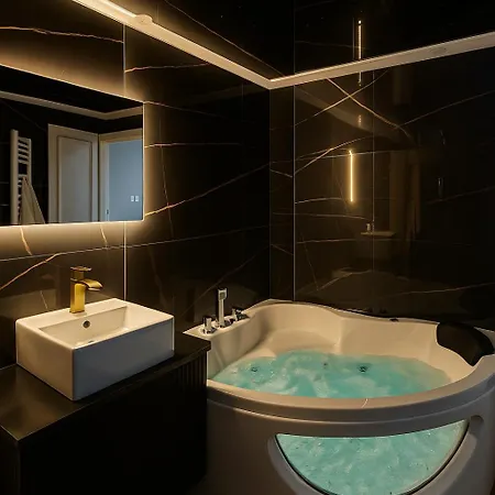 Apartment Nuit Dans Les Etoiles - Balneo & Sauna Prive *