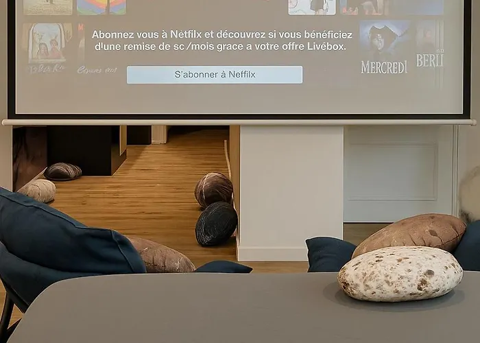 Nuit Dans Les Etoiles - Balneo & Sauna Prive *